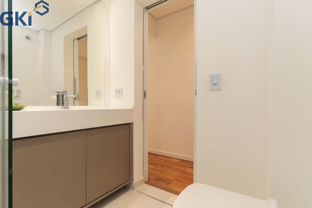 Apartamento, 3 quartos, 220 m² - Foto 2