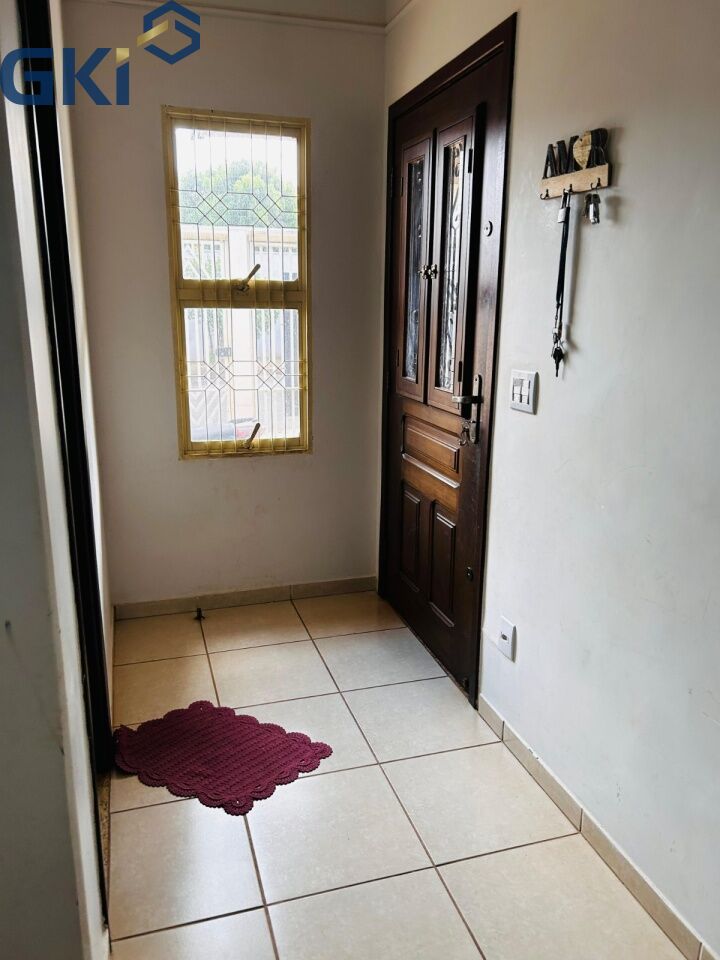 Casa, 3 quartos, 214 m² - Foto 2