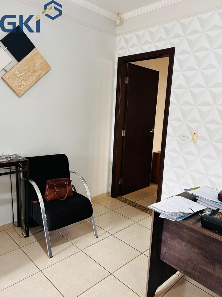 Casa, 3 quartos, 214 m² - Foto 3