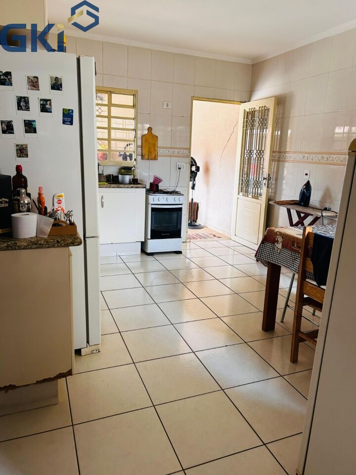 Casa, 3 quartos, 214 m² - Foto 9
