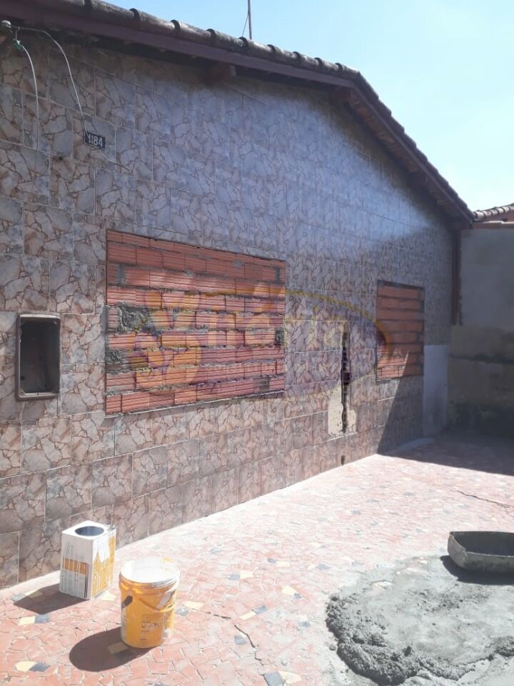 Casa para Venda - Baeta Neves