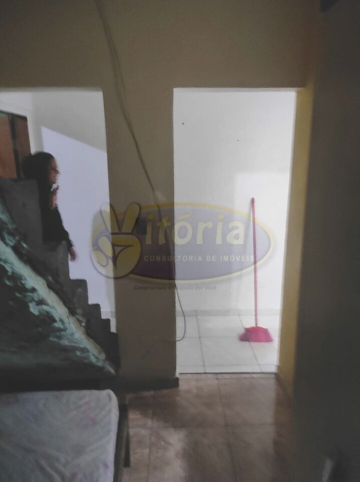 Sobrado para Venda - Montanhão