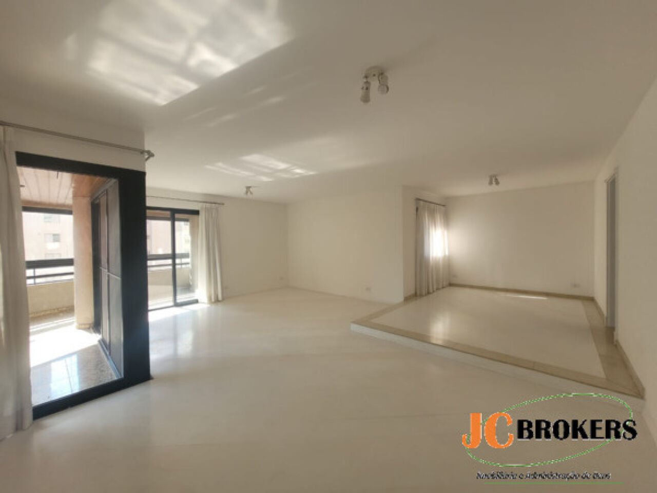 Apartamento para Locação - MOEMA