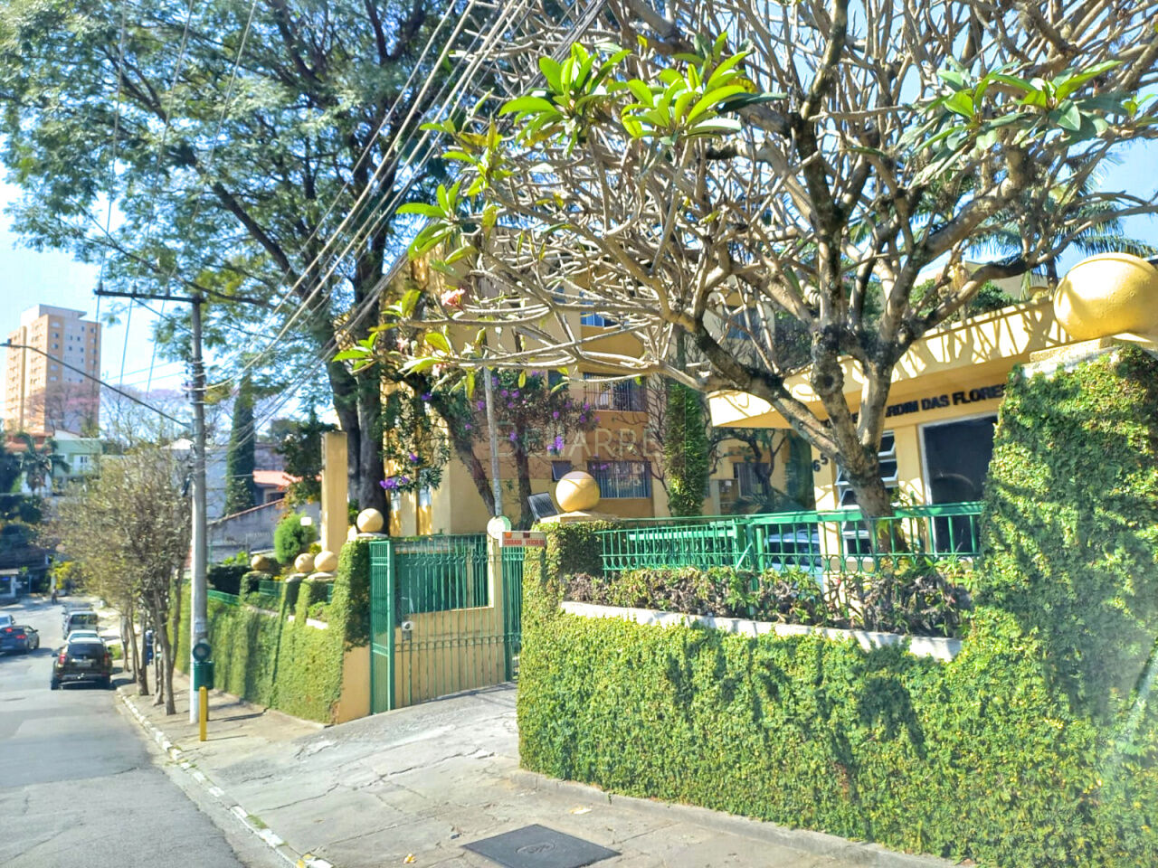 Condomínio para Venda - Jardim Pinheiros