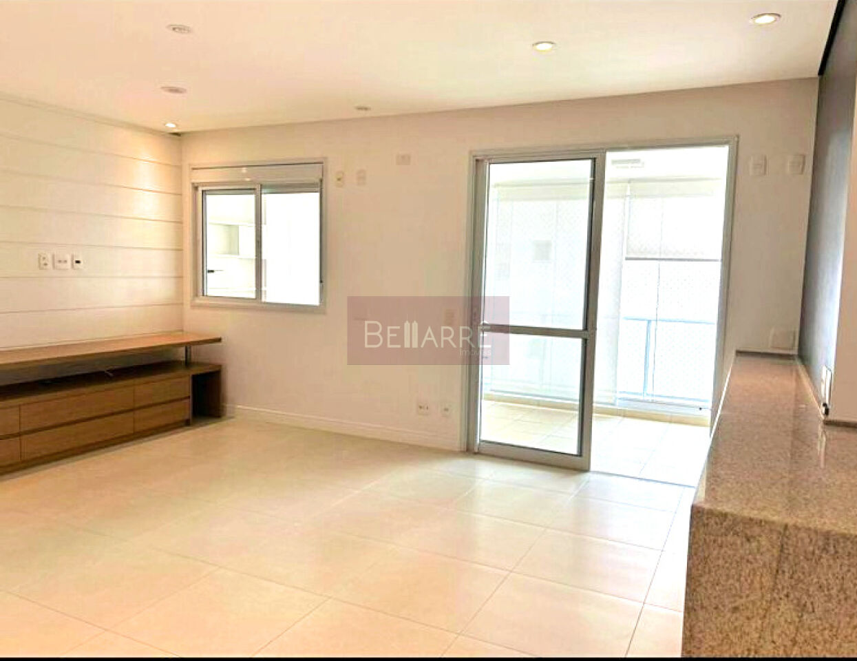 Apartamento para Venda - Vila Anastácio