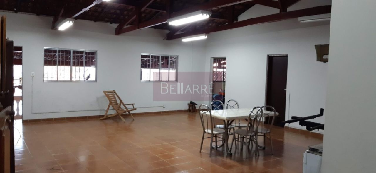 Sobrado para Venda - Vila Universitária