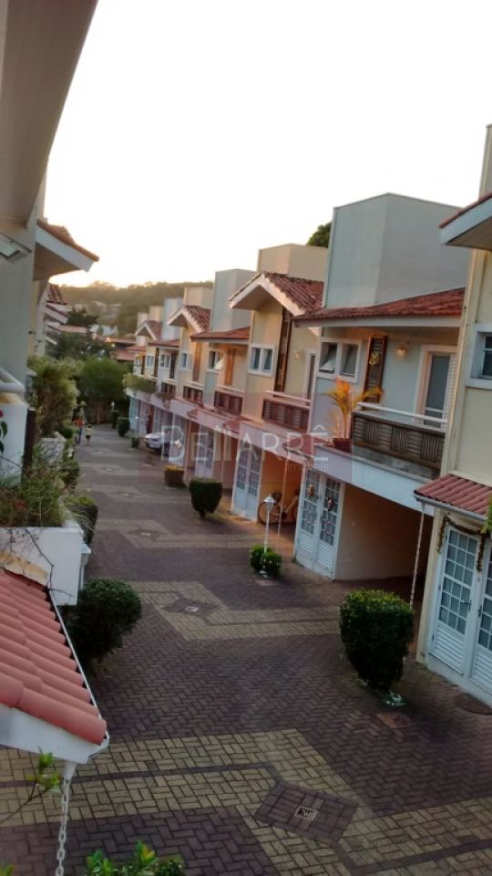 Sobrado de Condomínio para Venda - Caxingui
