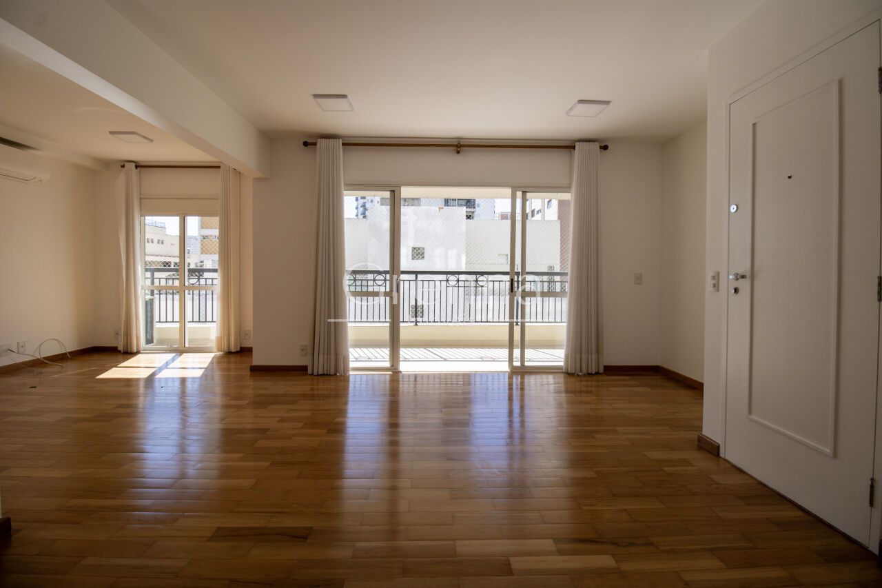 Apartamento para Locação - Moema