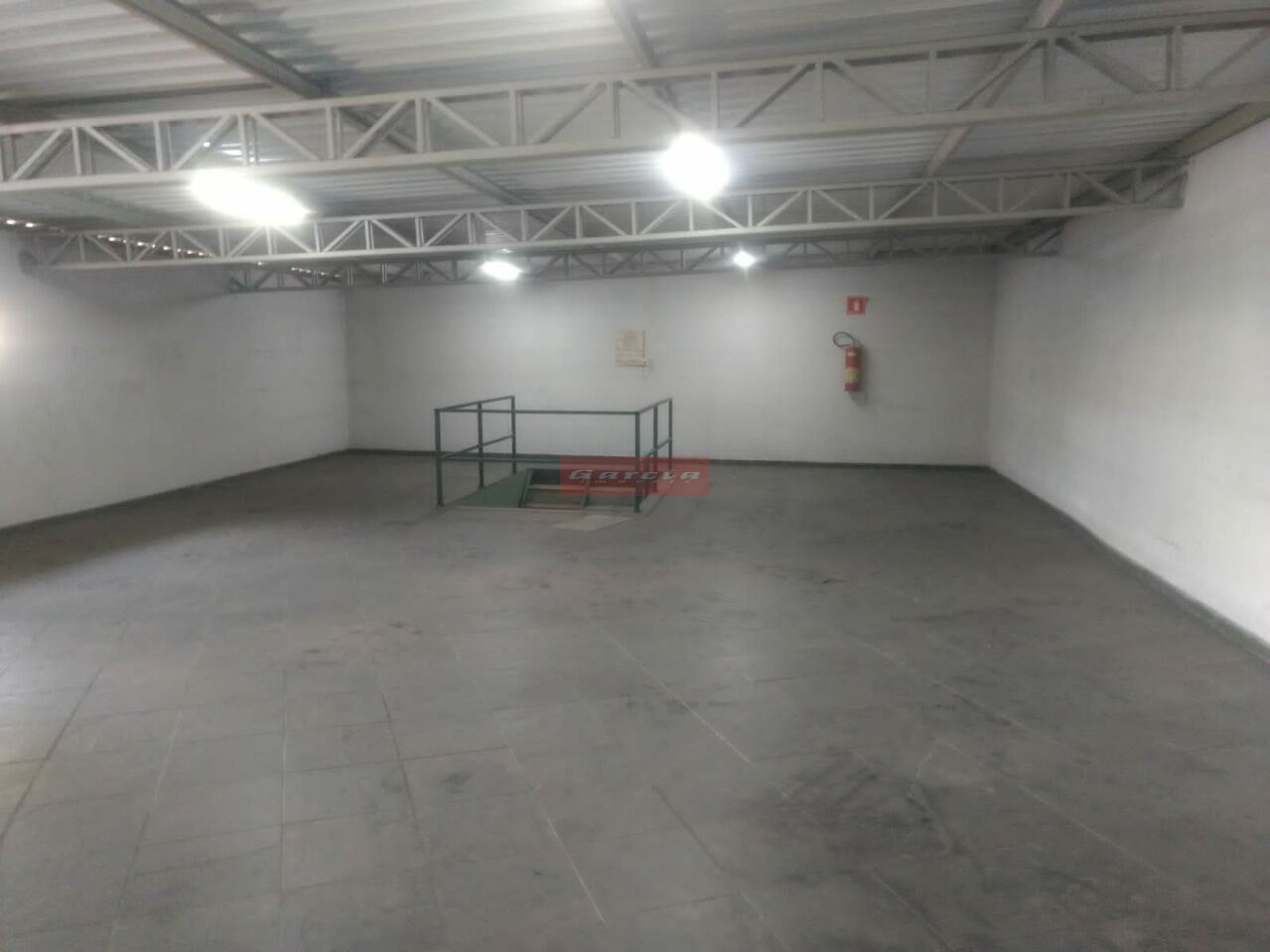 Prédio para Venda - SANTO AMARO