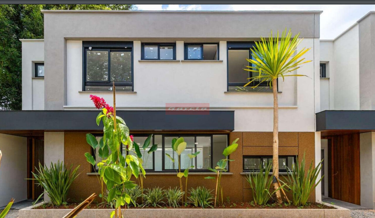 Casa Assobradada para Venda - ALTO DA BOA VISTA