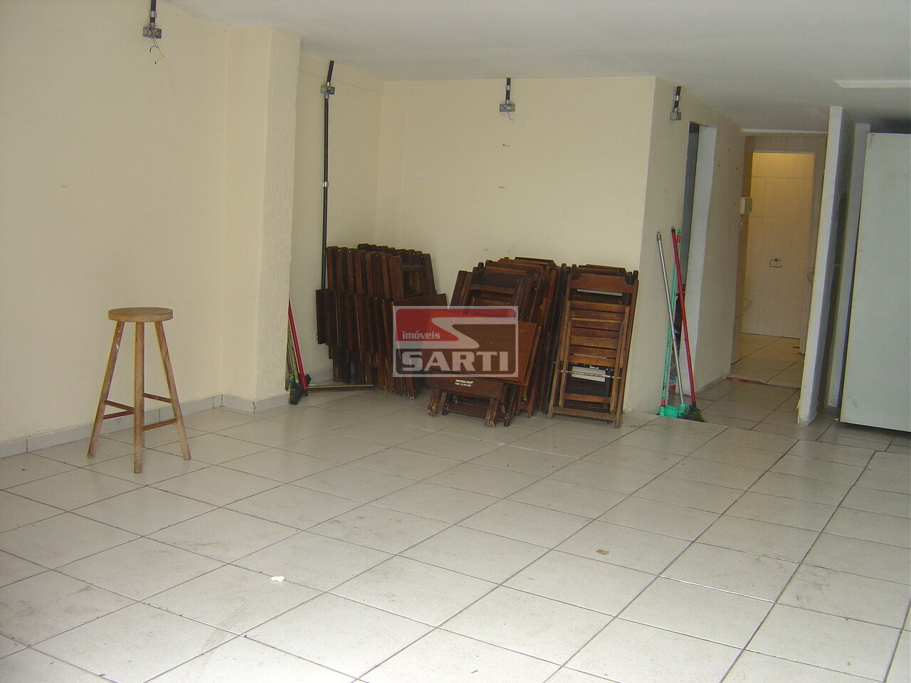 Comercial para Loca��o - Parque Peruche