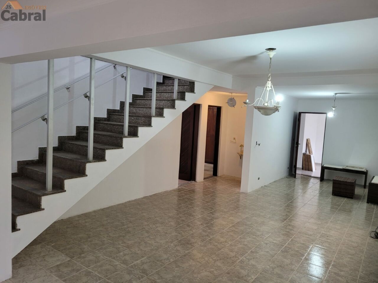 Sobrado para Venda - JARDIM GUAPIRA