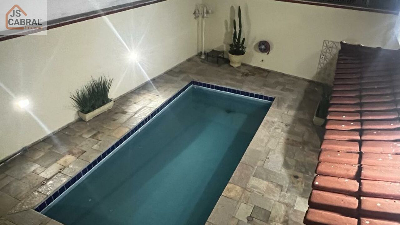 Sobrado para Venda - JARDIM GUAPIRA