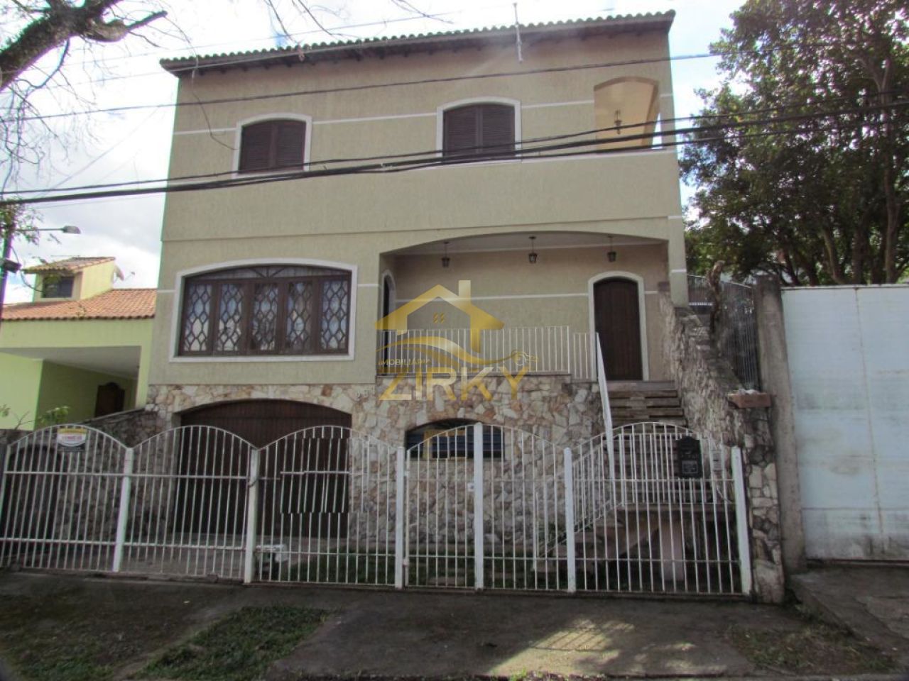 Sobrado para Venda - Jardim Santa Mena
