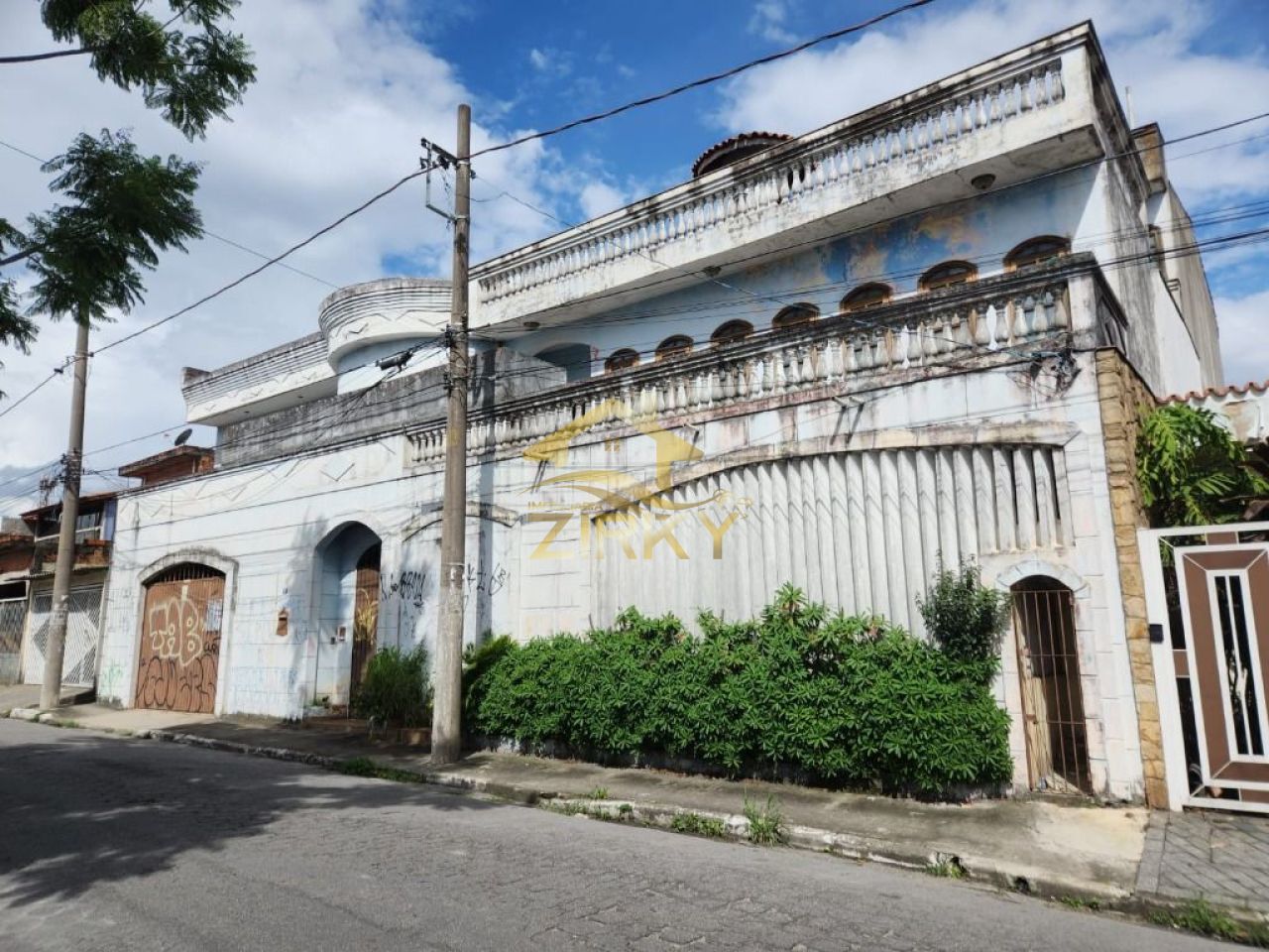 Sobrado para Venda - Jardim Vila Galvão