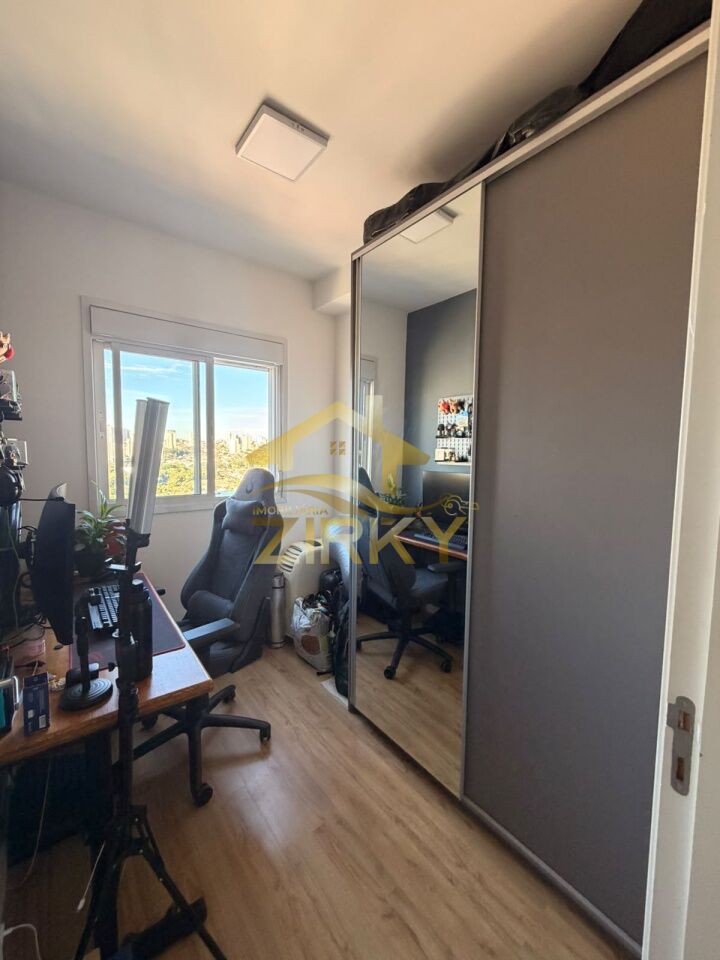 Apartamento para Venda - Vila Galvão