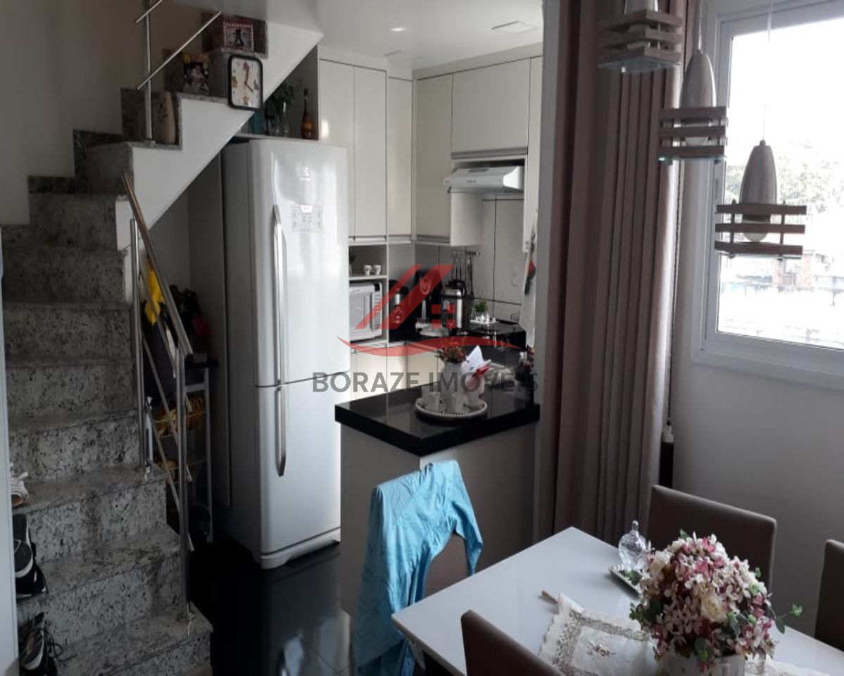 Cobertura com 2 quartos, sendo 1 suíte para venda na Vila Vitória em Mauá