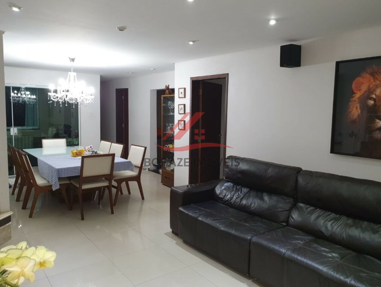 Sobrado de 228m² com 3 dormitórios sendo 1 suíte para comprar no Jardim Ipê em Mauá