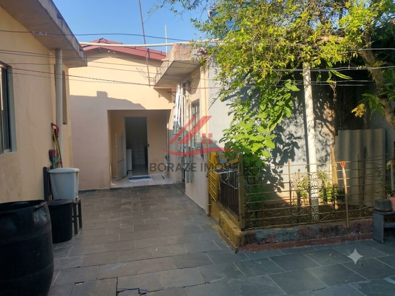 CASA TÉRREA 250 m² + 4 VAGAS NA CIDADE SÃO JORGE EM SANTO ANDRÉ/SP.