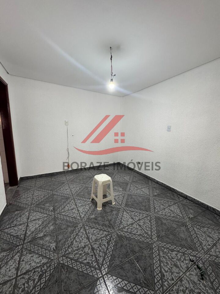 Casa com 2 dorms, sala, cozinha, 1 banheiro na Vila Bocaina - Mauá - SP. 
