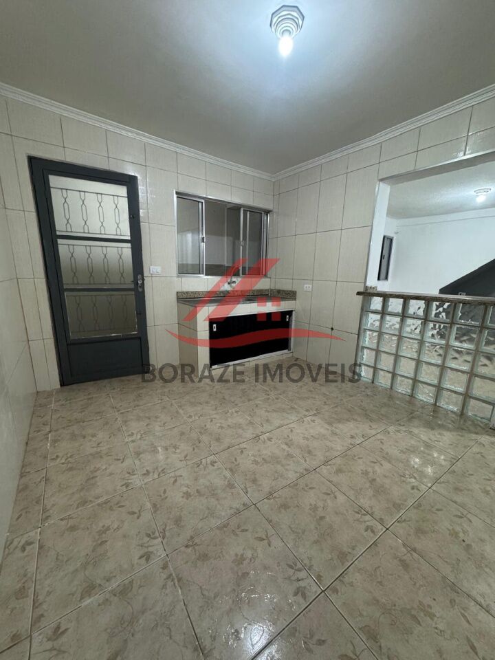 Casa à locação com 1 dorm, 1 sala, 1 banheiro, Área 70,00m² na Vila Falchi em Mauá/SP