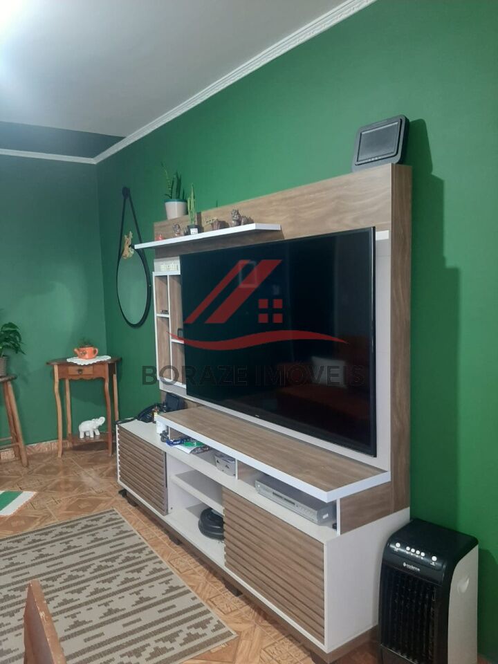 Apartamento com 2 dorms, 1 sala, 1 banheiro, 1 vaga, Sacada no Parque São Vicente em Mauá/SP.