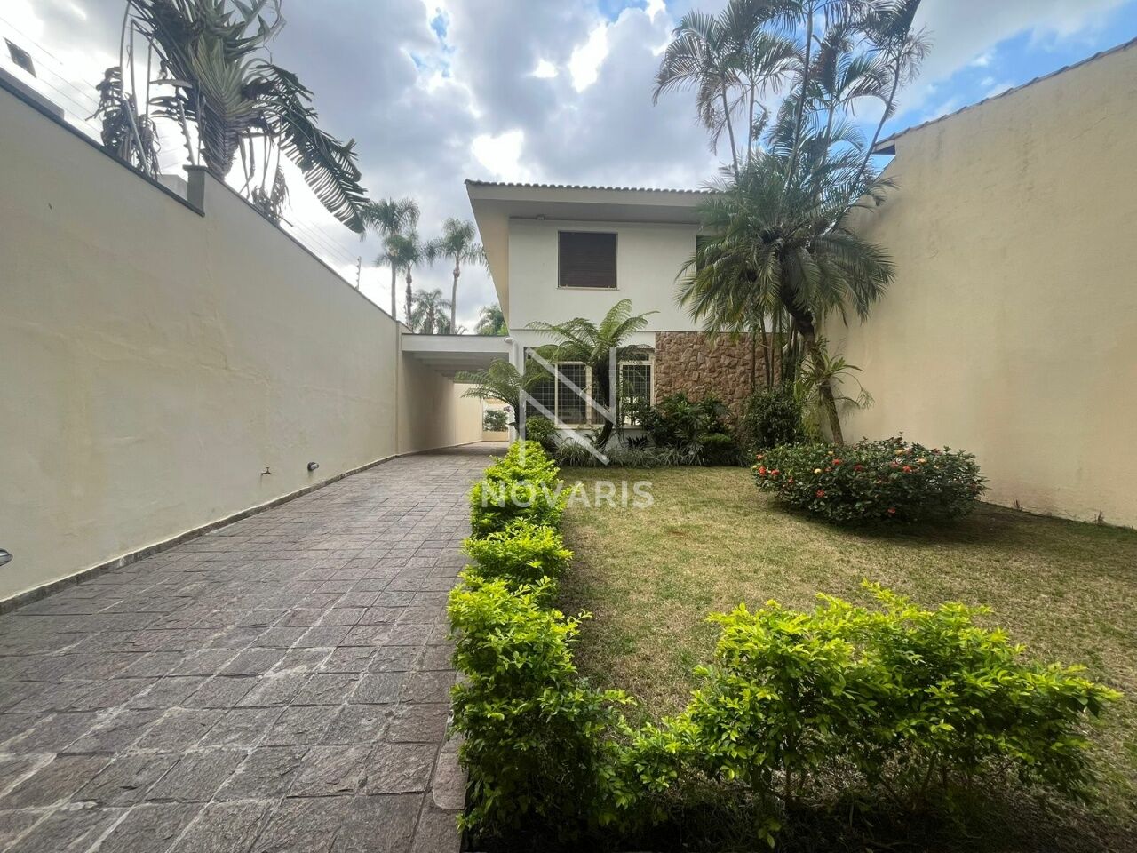 Sobrado para Locação - SANTO AMARO - ALTO DA BOA VISTA