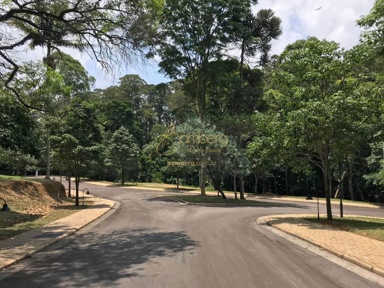 Terreno no bairro Alto da Boa Vista - São Paulo