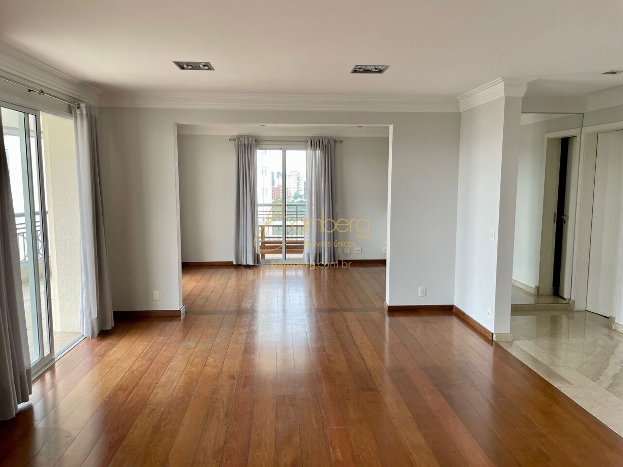 Apartamento no bairro Granja Julieta - São Paulo