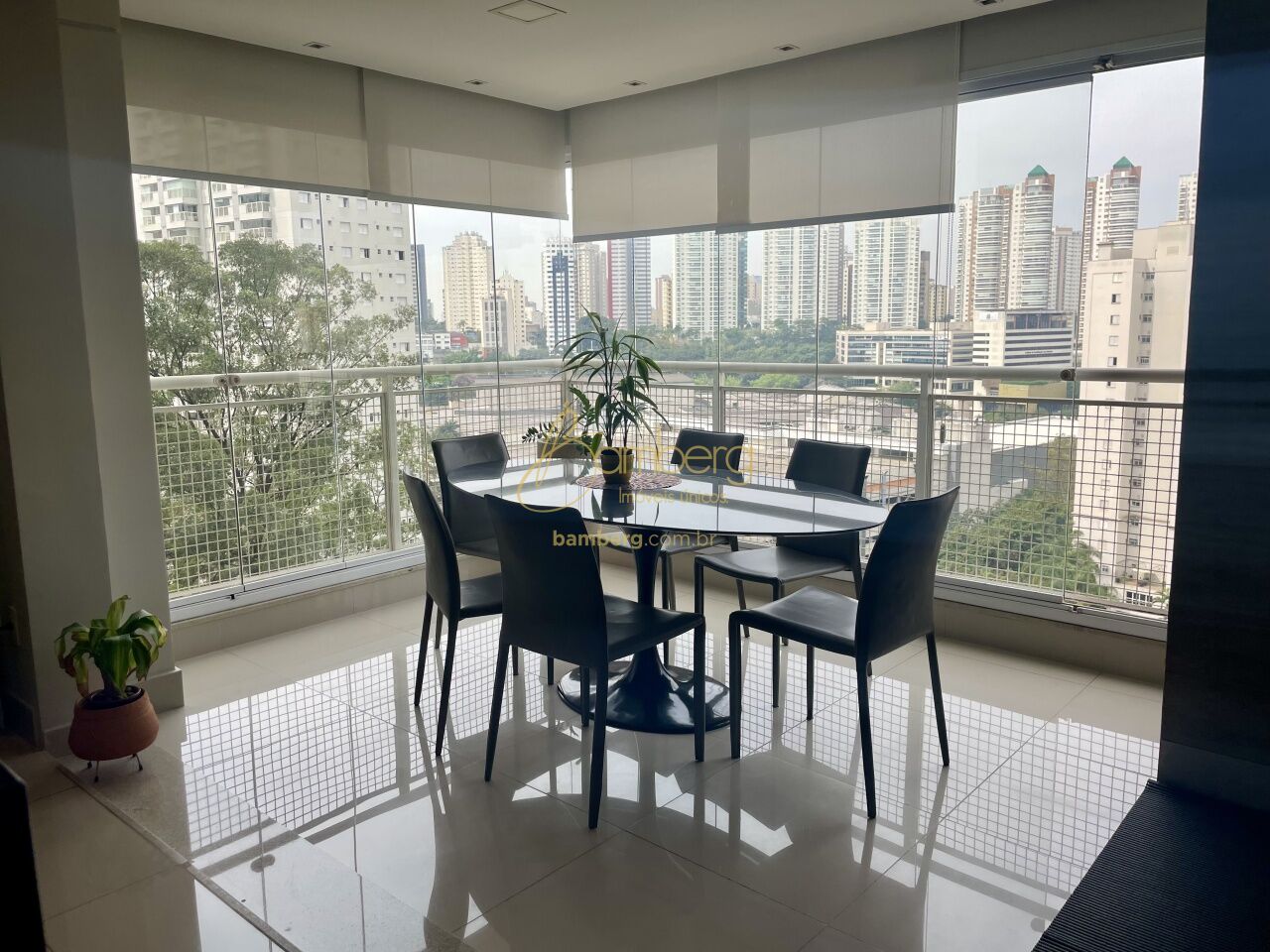 Apartamento no bairro Panamby - São Paulo
