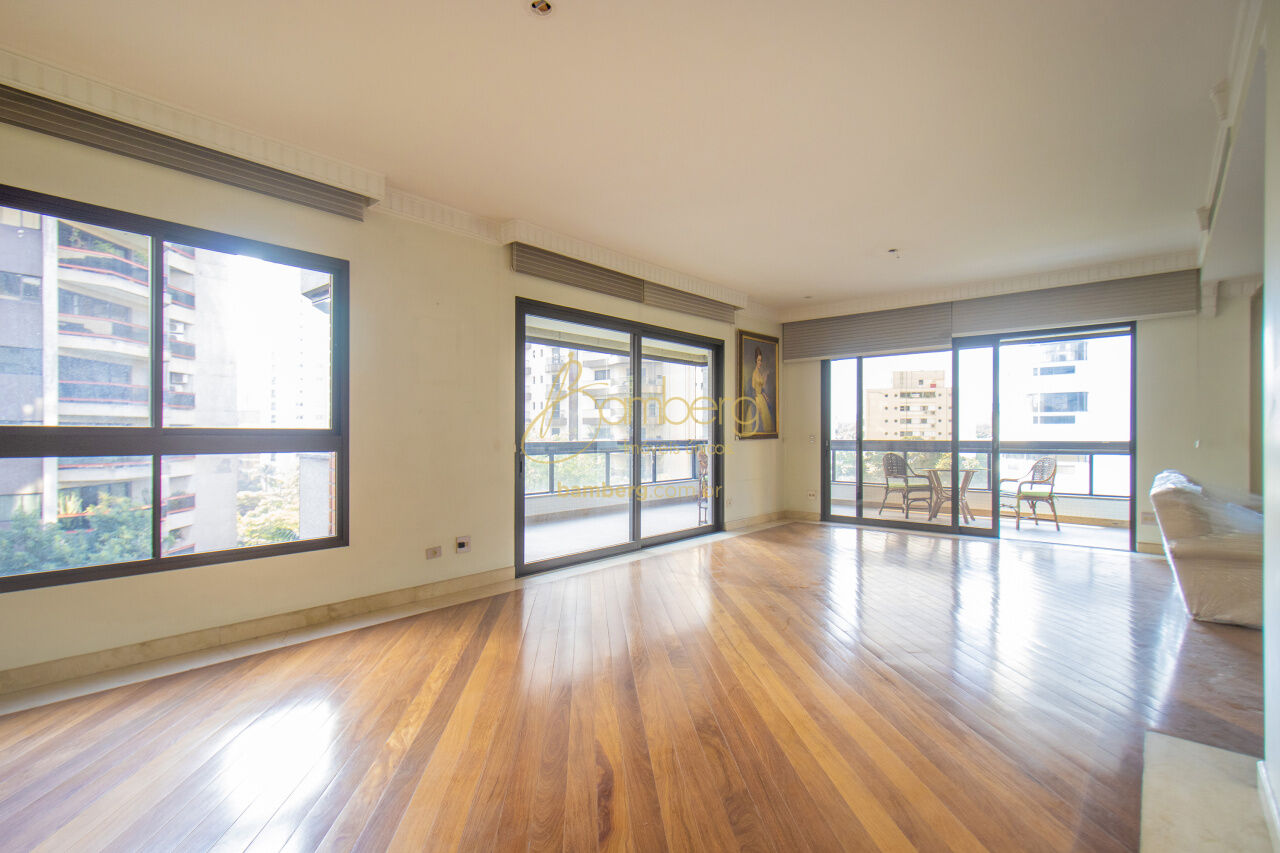 Apartamento no bairro Moema - São Paulo