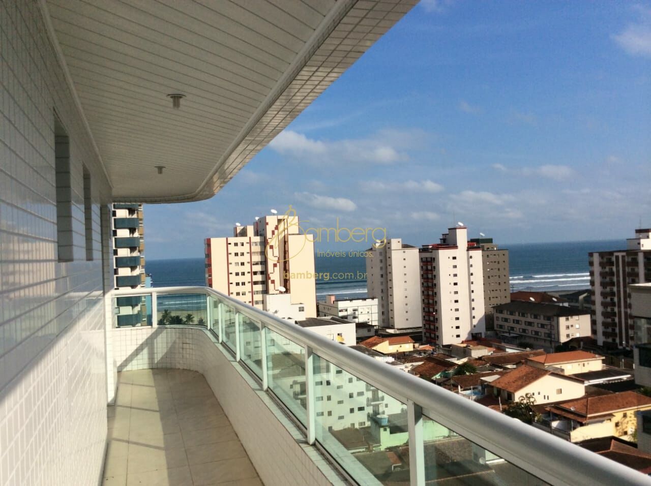Apartamento no bairro Guilhermina - Praia Grande