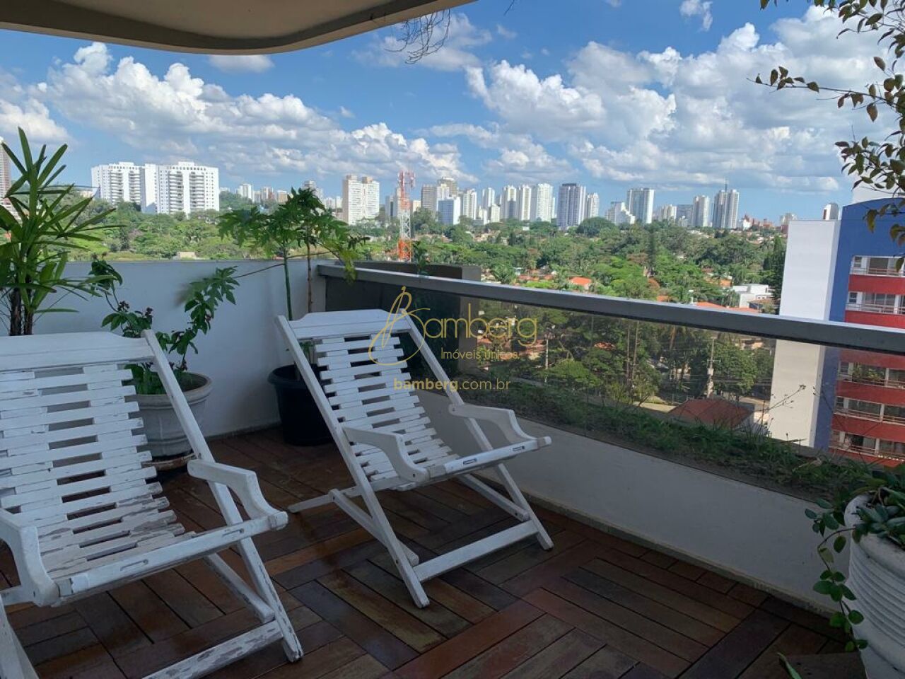 Apartamento no bairro Chácara Santo Antônio - São Paulo