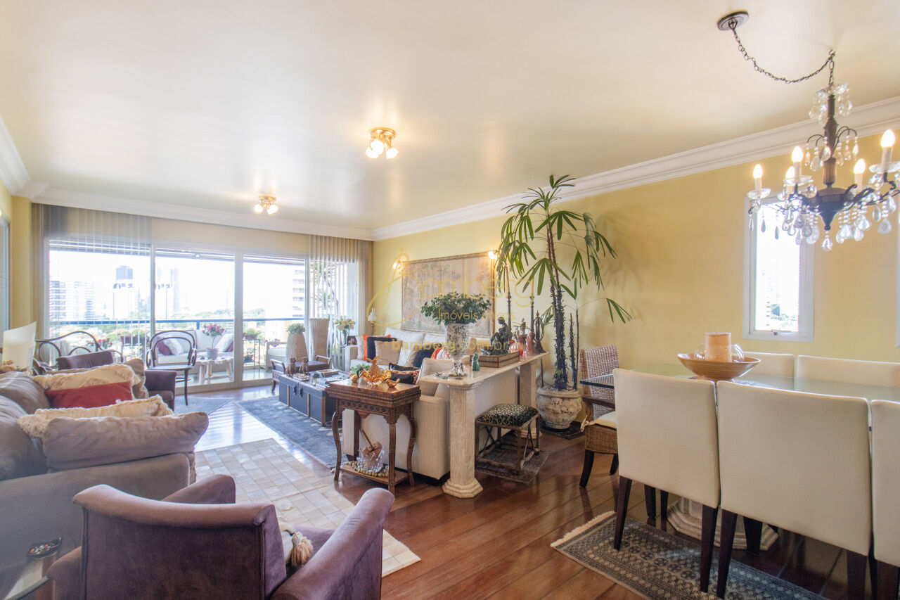 Apartamento no bairro Chácara Santo Antônio  - São Paulo