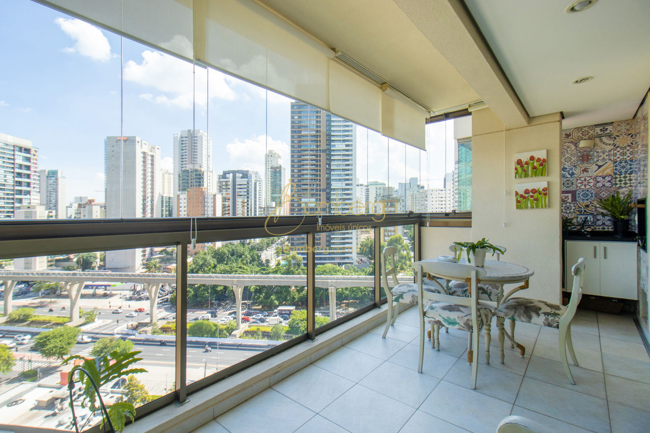 Apartamento no bairro Campo Belo - São Paulo