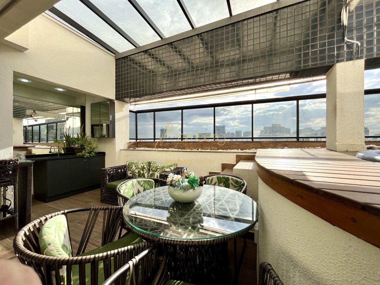 Apartamento no bairro Chácara Santo Antônio - São Paulo