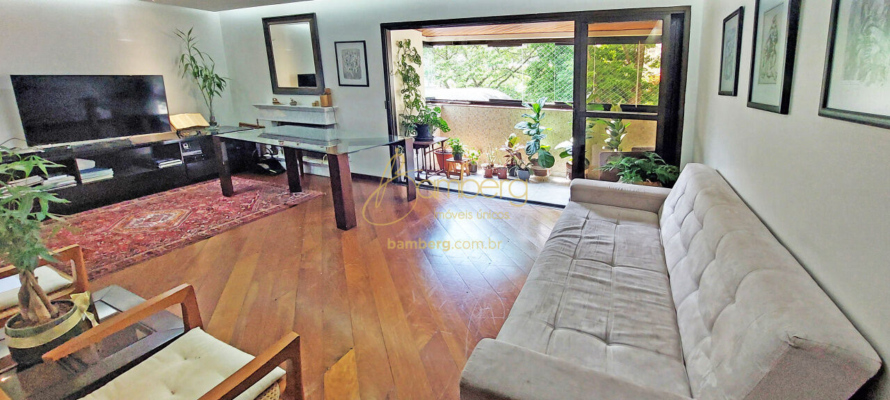 Apartamento no bairro Moema - São Paulo