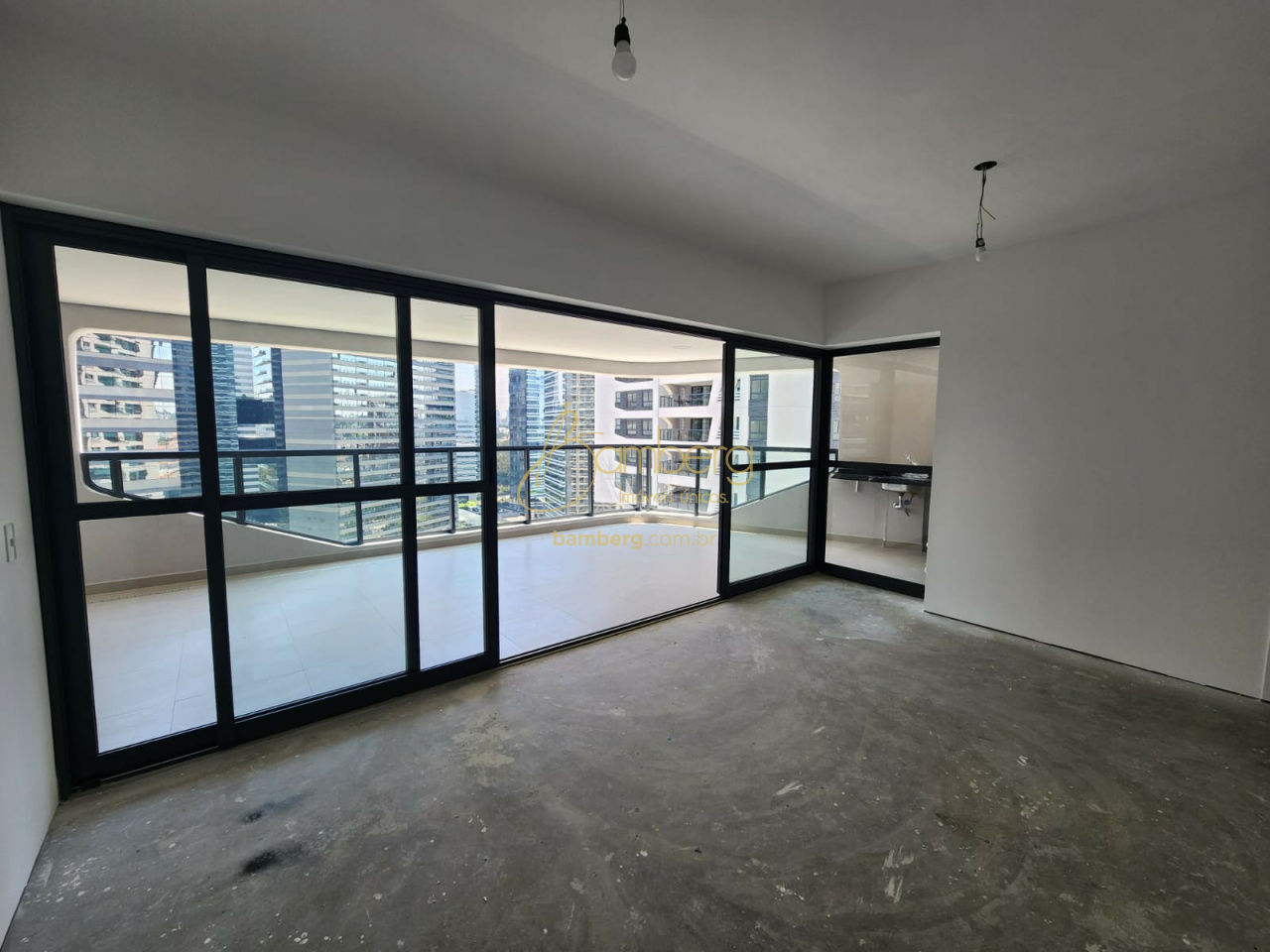 Apartamento no bairro Chácara Santo Antônio  - São Paulo