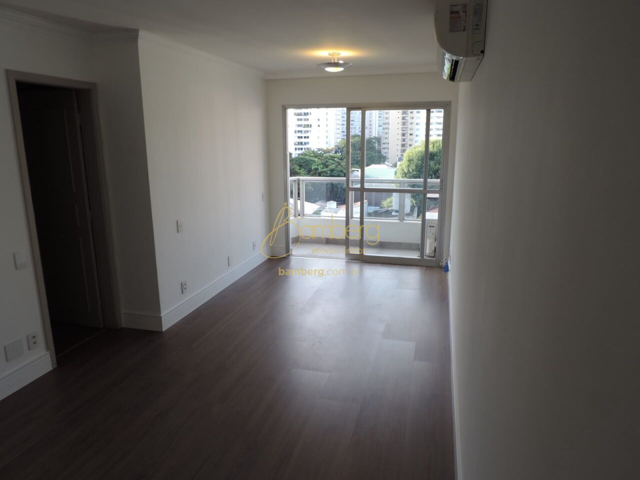 Apartamento no bairro Moema - São Paulo