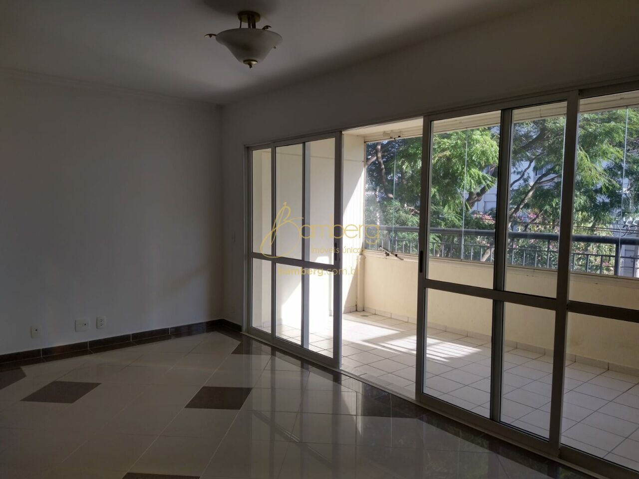 Apartamento no bairro Chácara Santo Antônio  - São Paulo
