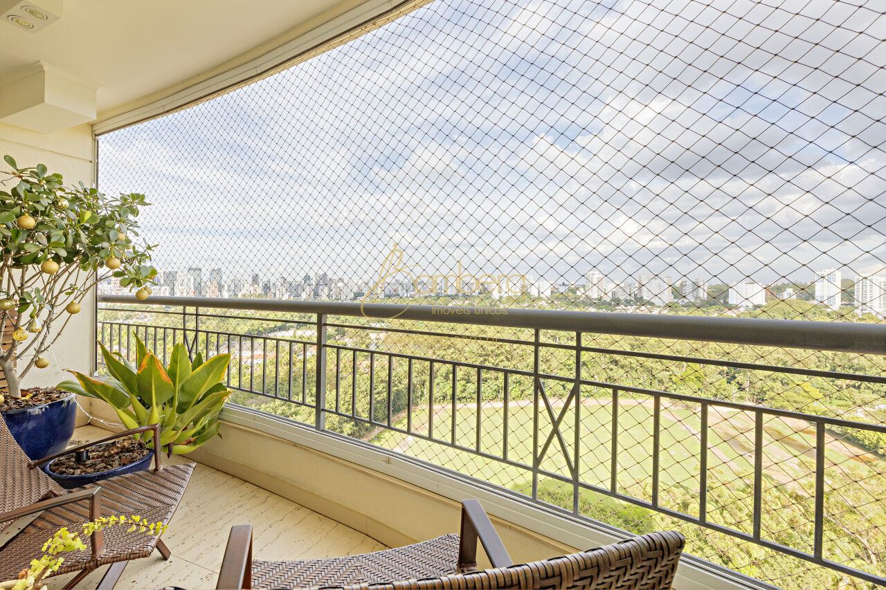 Apartamento no bairro Granja Julieta - São Paulo