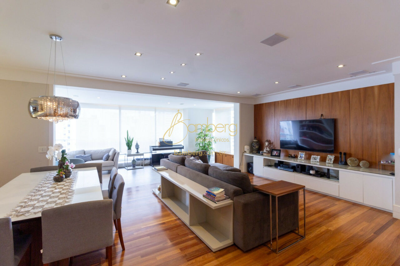 Apartamento no bairro Moema - São Paulo