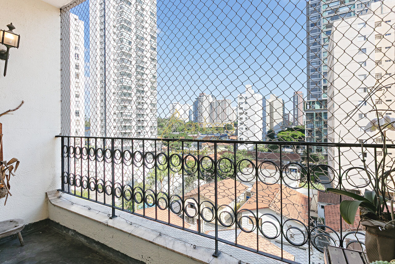 Apartamento no bairro Jardim das Acácias - São Paulo