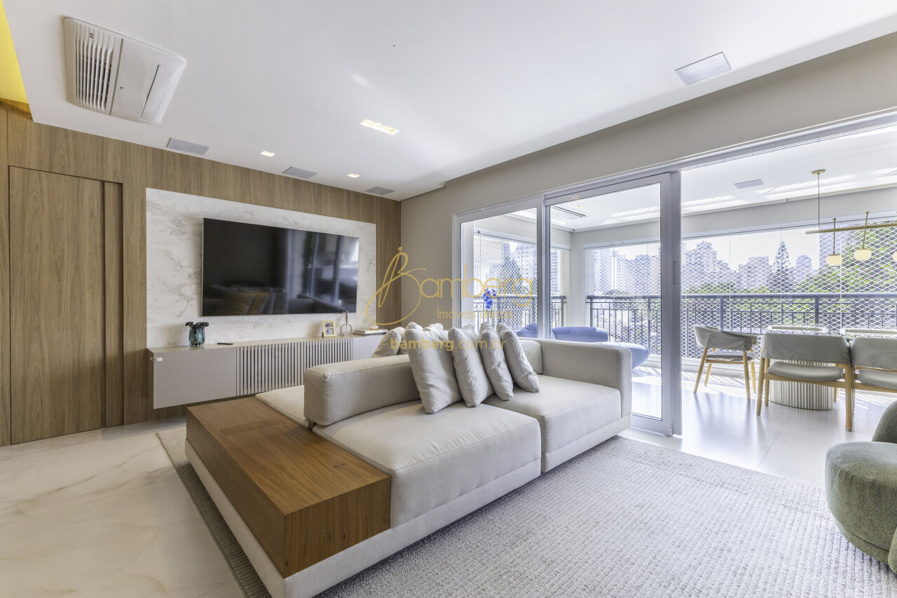Apartamento no bairro Moema - São Paulo
