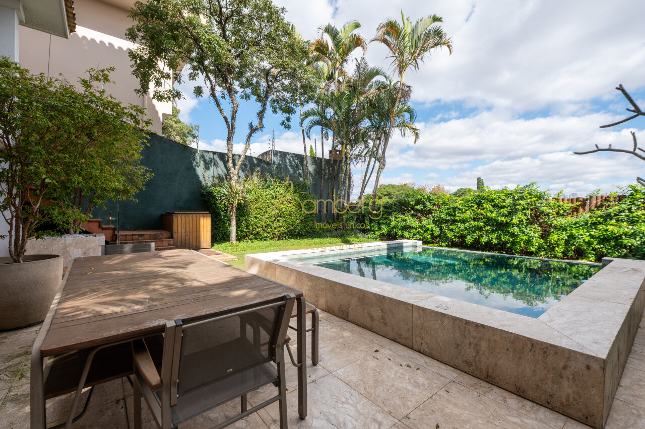Casa no bairro Jardim Leonor - São Paulo