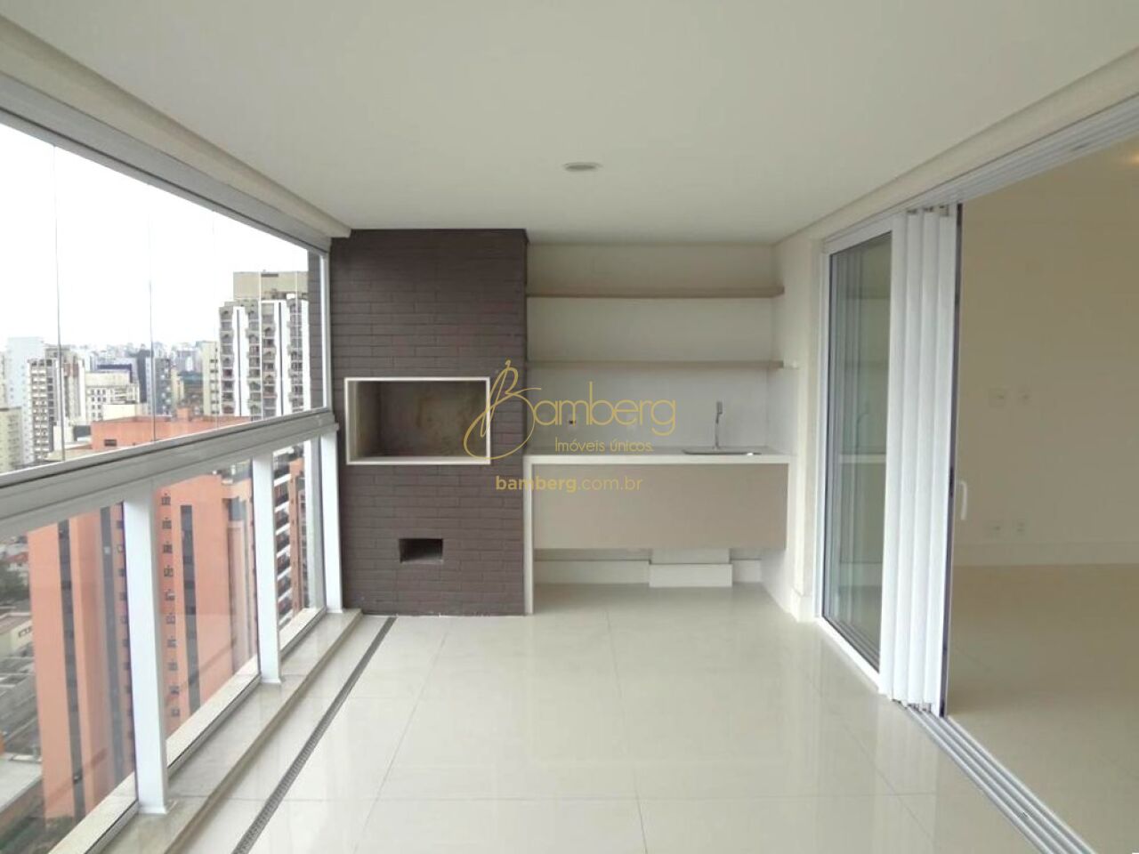 Apartamento no bairro Moema - São Paulo