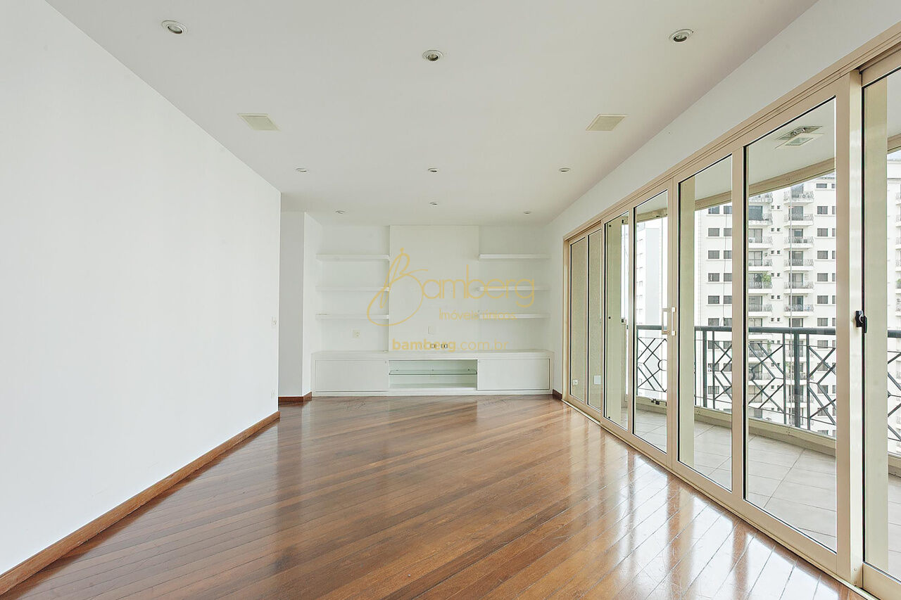 Apartamento no bairro Moema - São Paulo