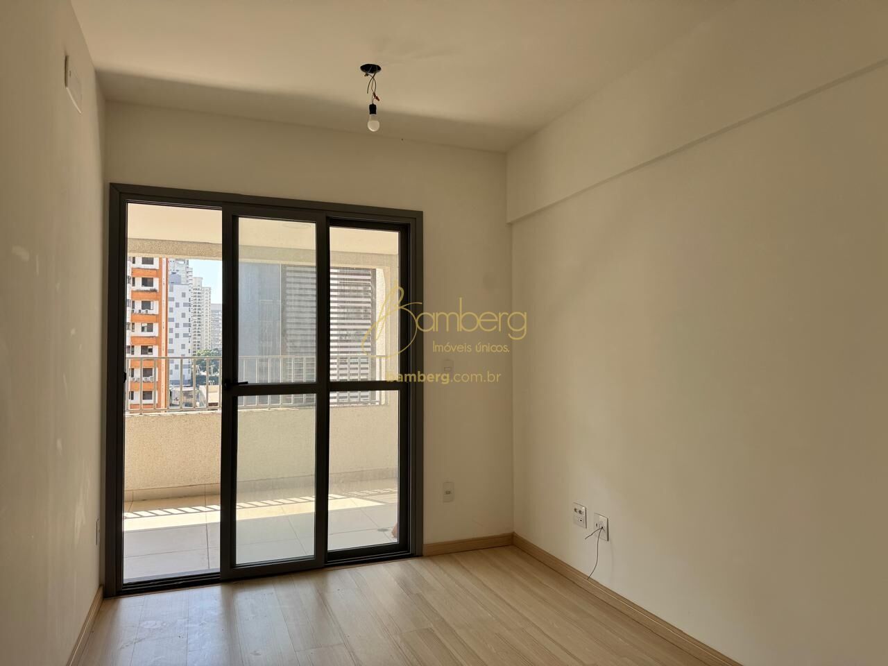 Apartamento no bairro Jardim das Acácias - São Paulo