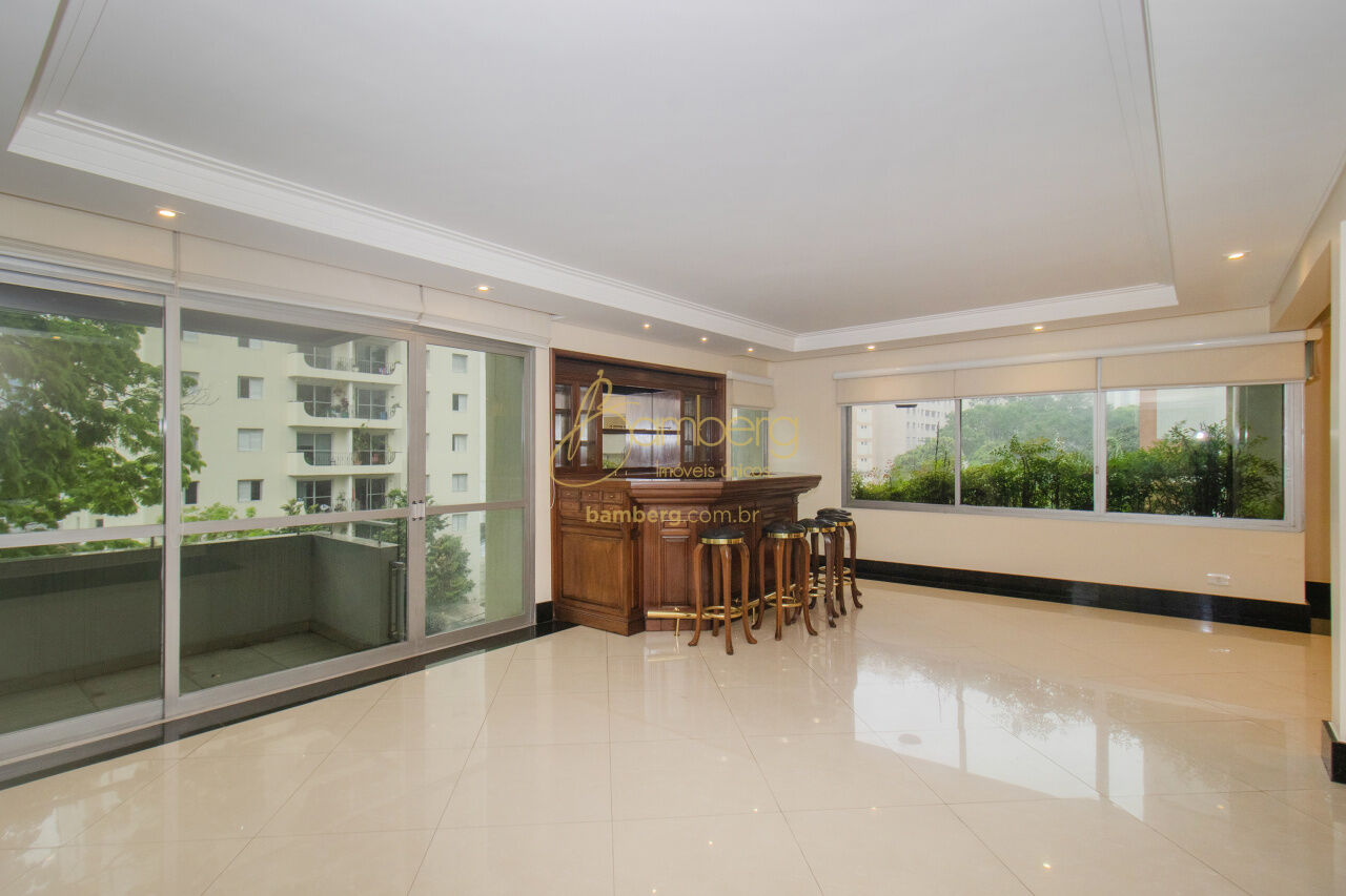 Apartamento no bairro Moema - São Paulo