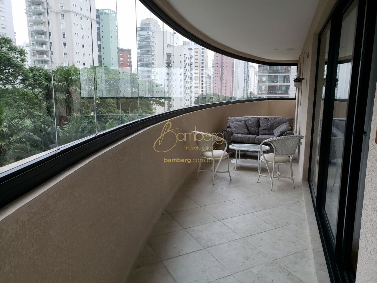 Apartamento no bairro Moema - São Paulo